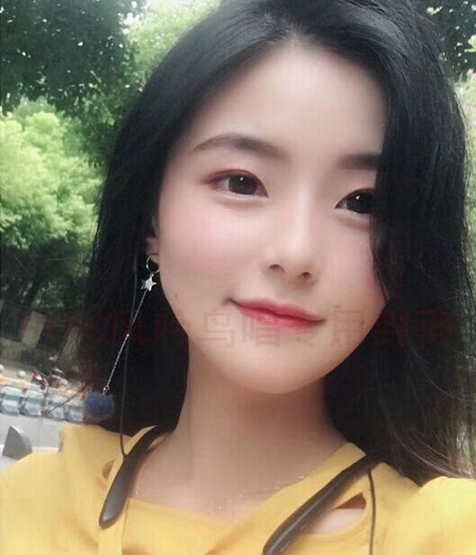 喜慶元宵最新眾籌風吟鳥唱嫩模女神花花酒店大尺度私拍