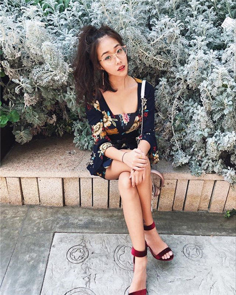 新加坡華裔嫩模Nasha Q遭前男友性愛自拍流出 自稱「婊子」騷得好自豪