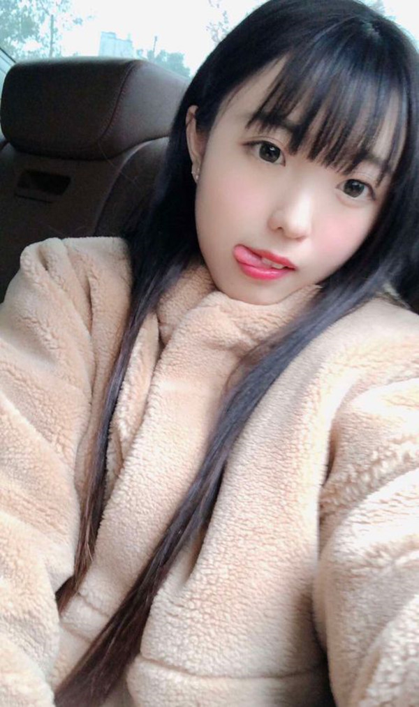 知名貼吧吧主草莓妹與紋身男友激情做愛自拍流出 衝刺操軟妹紙胡言亂語