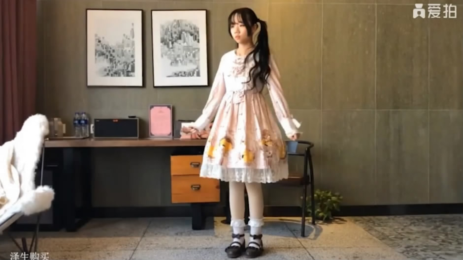 ｛最新網曝事件｝B站很火的舞蹈區雙馬尾可愛美少女漿果兒全裸宅舞才藝表演流出身材沒得說多套制服裝1080P原版