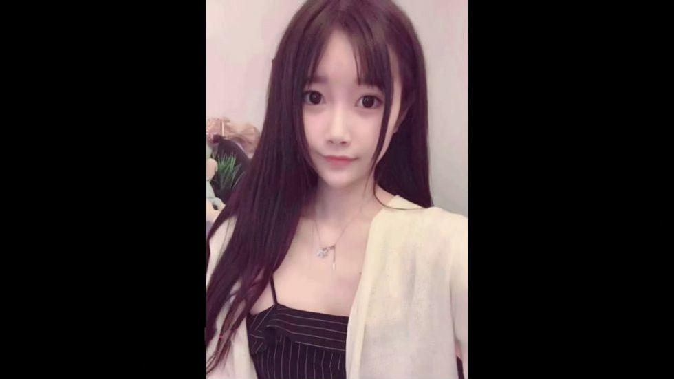 JL屌哥5月最新大片-酒店約操某藝術學院美術專業極品性感美女芊芊[MP4/572 MB ]