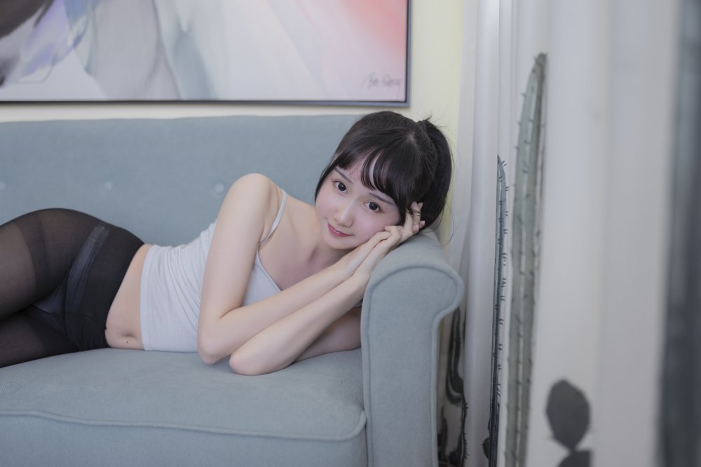 木綿綿 - 背心黑絲居家寫真[40P]