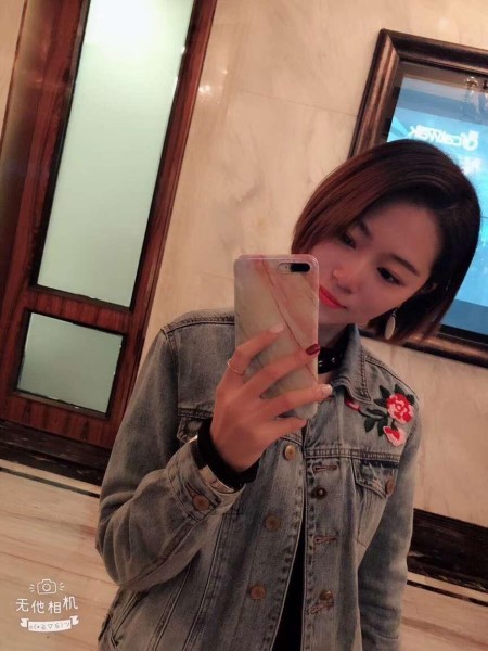 重金購買某房最新流出眼鏡哥稀有作品 年輕性感辣妹慘遭迷姦720P高清完整版