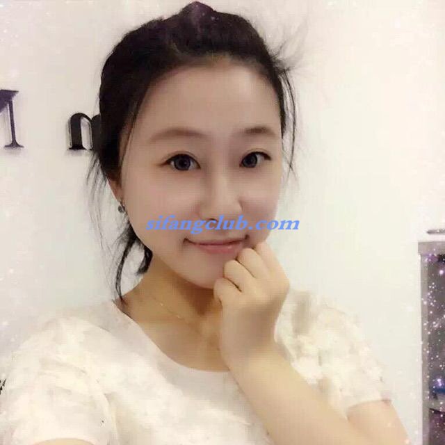 最新百度雲流出從小學舞蹈的美女羅肖和男友的激 情自拍 超高顏值被操的各種誘人呻吟高清