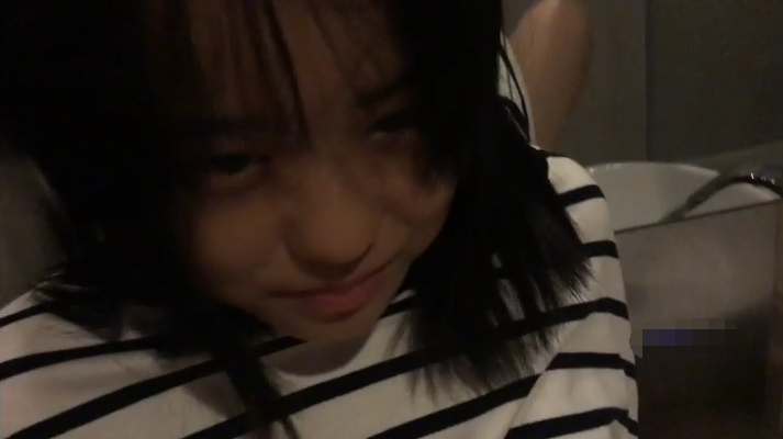 最新雲洩密-小情侶在衛生間一時興起，熱吻啪啪自拍視頻流出