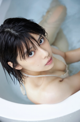 [FRIDAY] 2022.12.20 田中美麗 Me0 スペシャル10カット