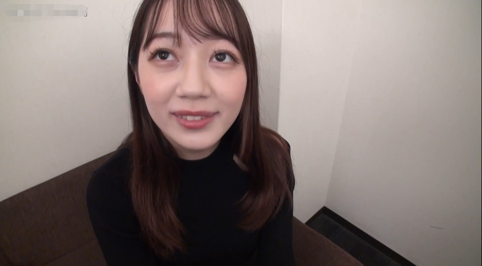 最新流出FC2-PPV-3195990 美女大學生，乳頭很敏感，用大肉棒打破她的矜持