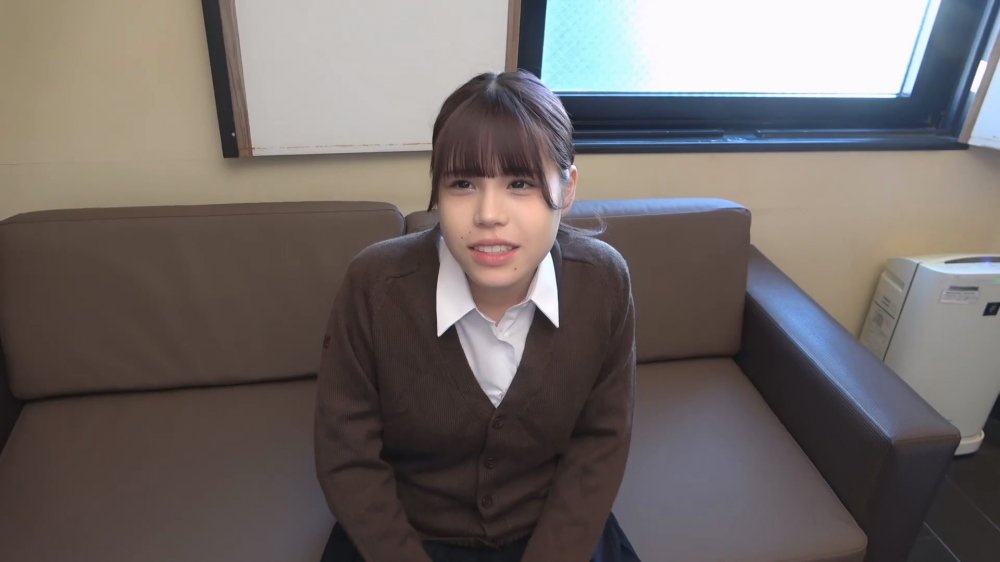 最新流出FC2-PPV-3197356 還未發育成熟的女大生被大肉棒抽插，口交顏射