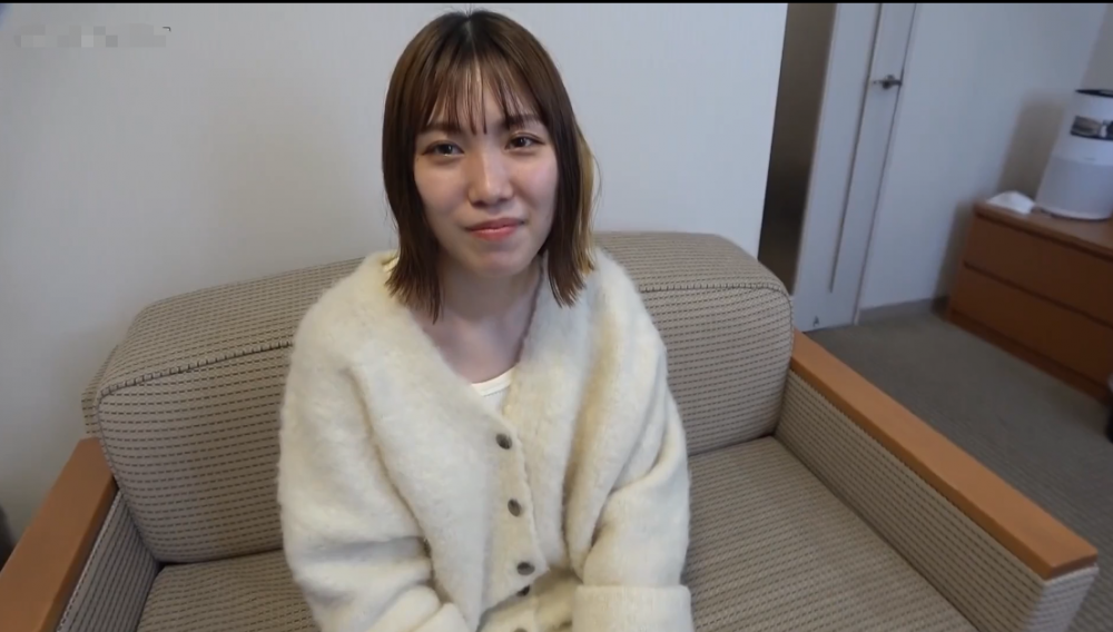 最新流出FC2-PPV-3142685 沒有多少性經驗的極品短髮美女，操到就是撿到寶一樣