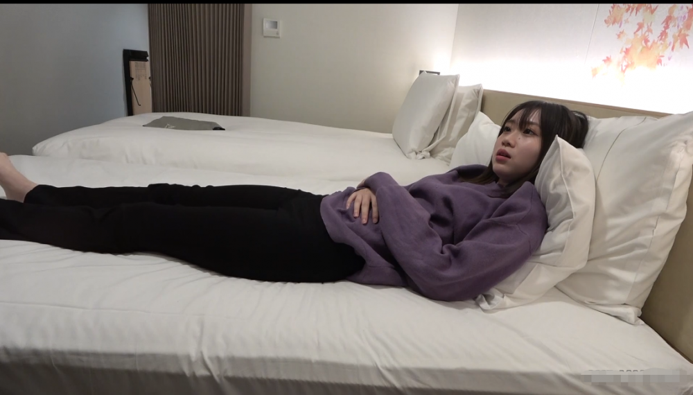 最新流出FC2-PPV-3140247 長髮苗條秀氣美女床上欲拒還迎，嬌嗔待操，極品無法抗拒