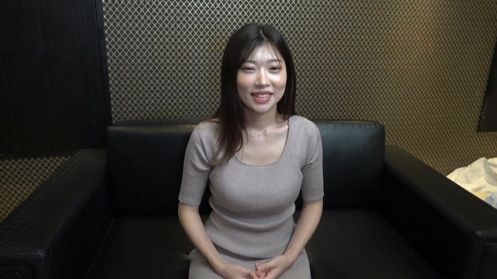 最新流出FC2PPV-3202758 擁有F罩杯美女播音員，口活非常棒，后入抽插猛操