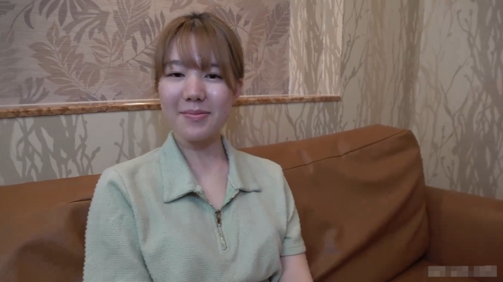 最新流出FC2-PPV-3113724 擁有純白光滑的皮膚，極品反差婊女孩，表面文靜，床上淫蕩