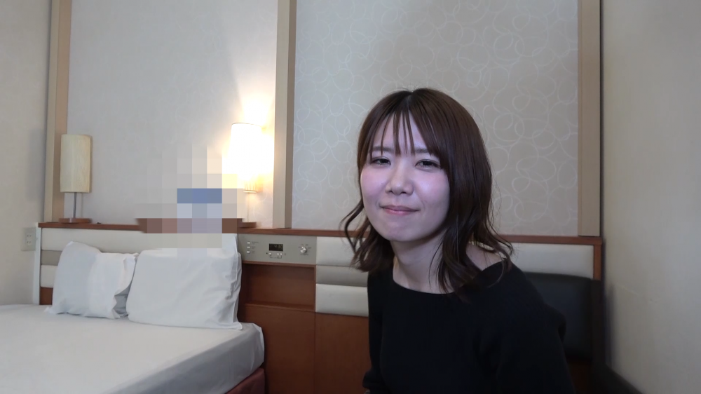 最新流出FC2-PPV-2902148 典範氣質美女被我按在胯下吃雞，很過癮