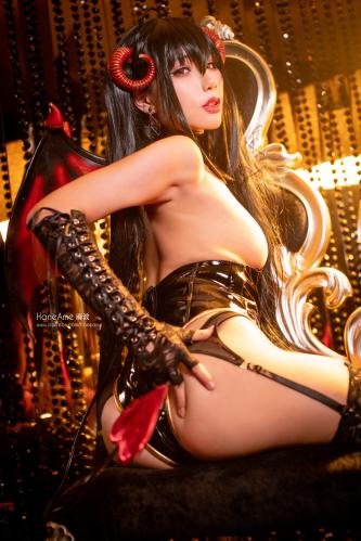 [Cosplay] Hane Ame 雨波 – Taihou Dangerous Devil (Azur Lane)
