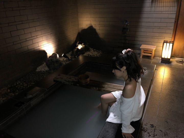 【MP4/2.04G】露臉才是王道！ 反差清純大學生美女與男友不雅自拍流出~拔陰毛、內射、口嗨看點十足