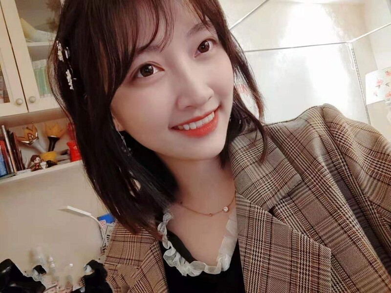 高端洩密流出視圖 高學歷海歸情侶杭州潘玲玲和眼鏡男友日常性愛自拍