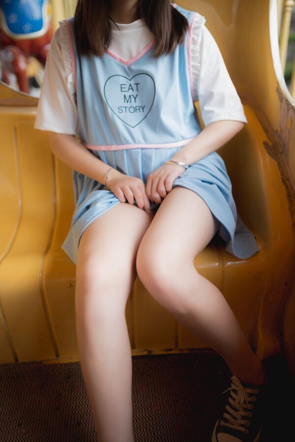 柚木少女 摩天輪上的露出 [22P]