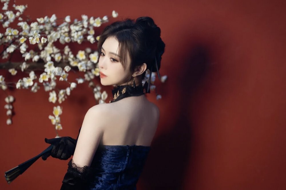旗袍扇子小妹妹[20P]