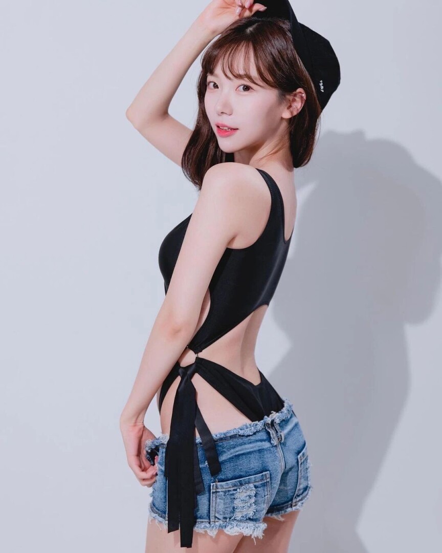 笑容甜美，穿著唯美的女人[22P]