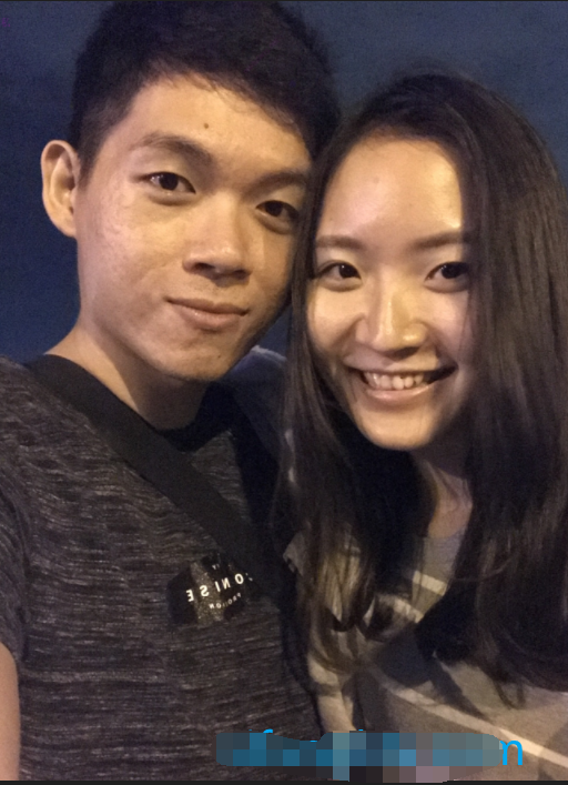 情侶洩密 雲盤洩密財經電臺情侶家中啪啪自拍流出