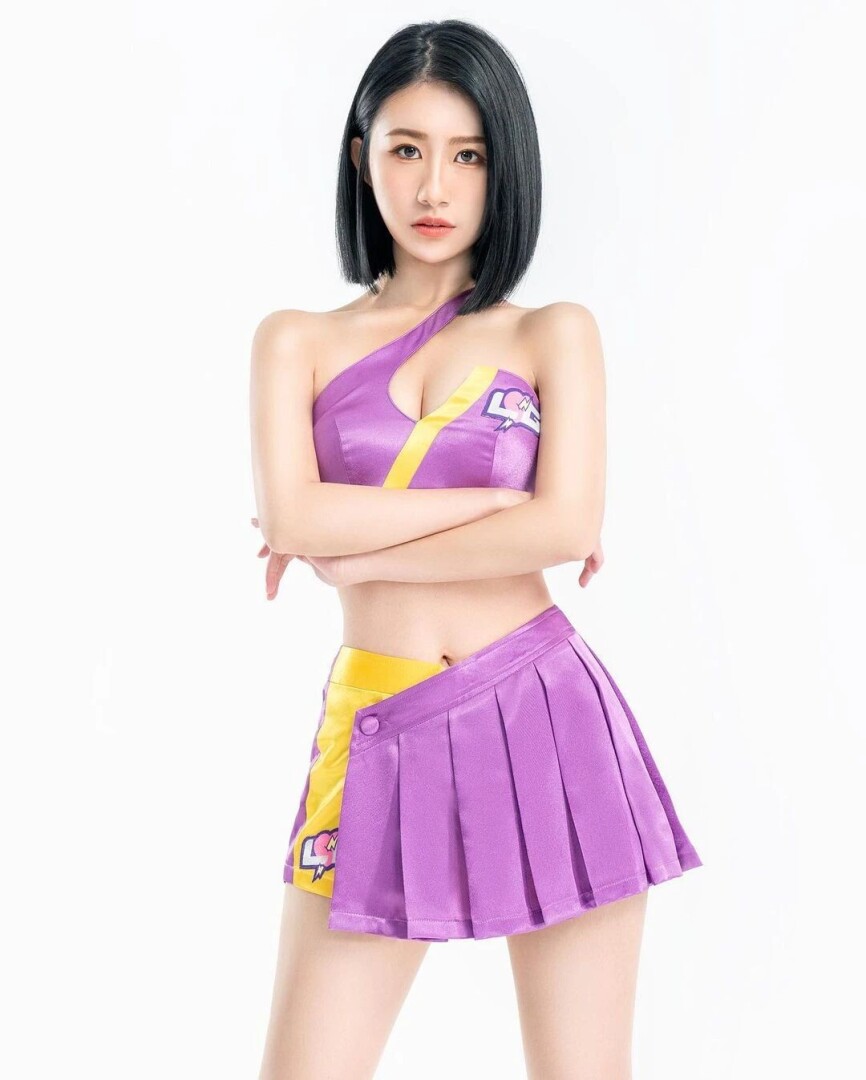 啦啦隊的甜美女孩[22P]