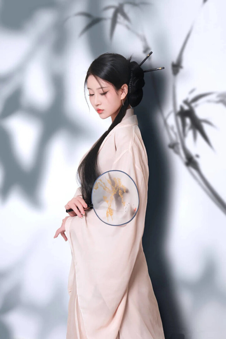 美女起舞翩翩 [26P]
