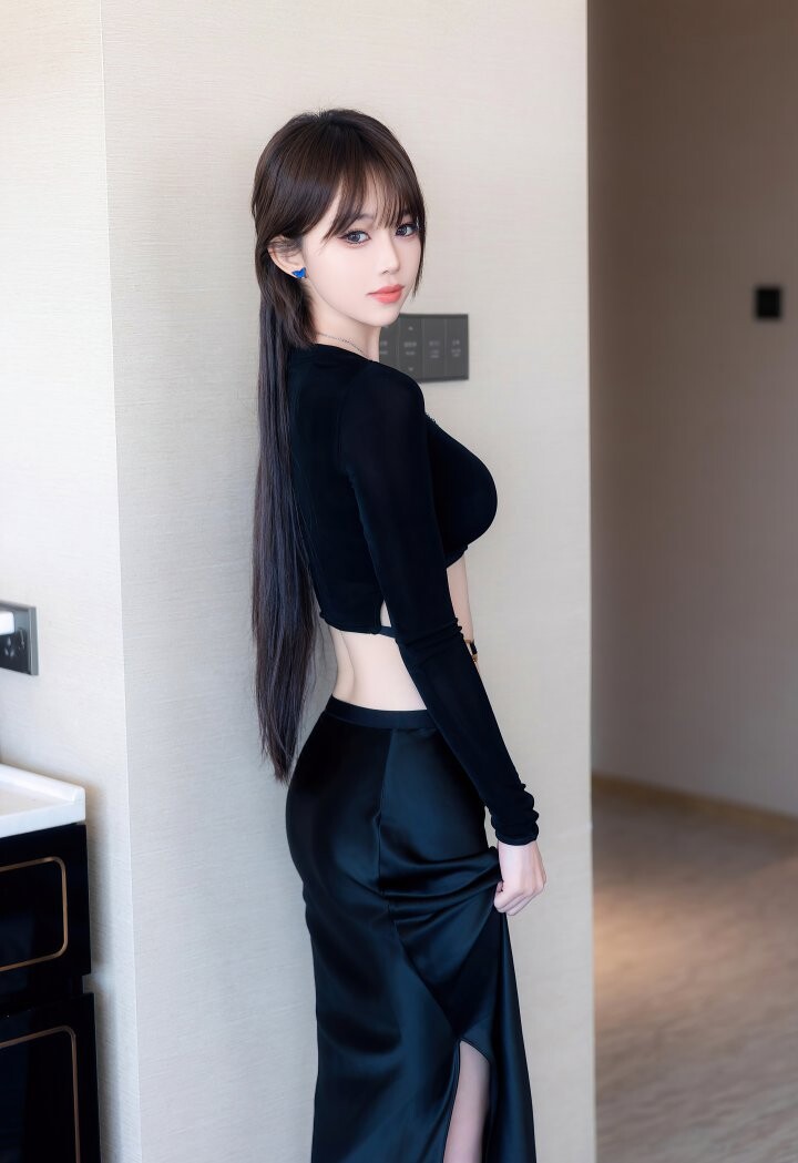 奶瓶黑色長裙皮膚白皙水靈[25P]