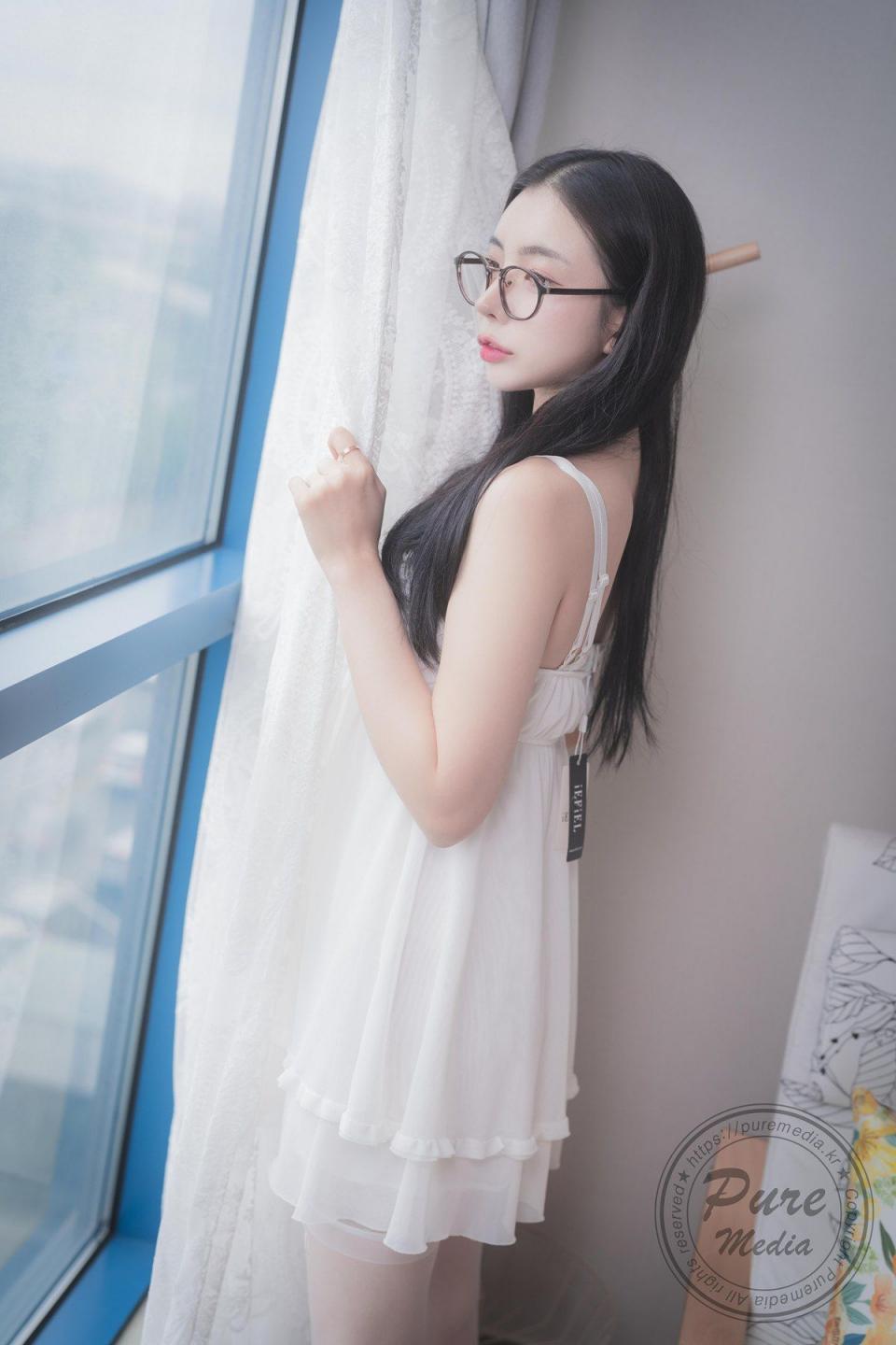 Mallang - Moist Girl on Rainy Day[57P]