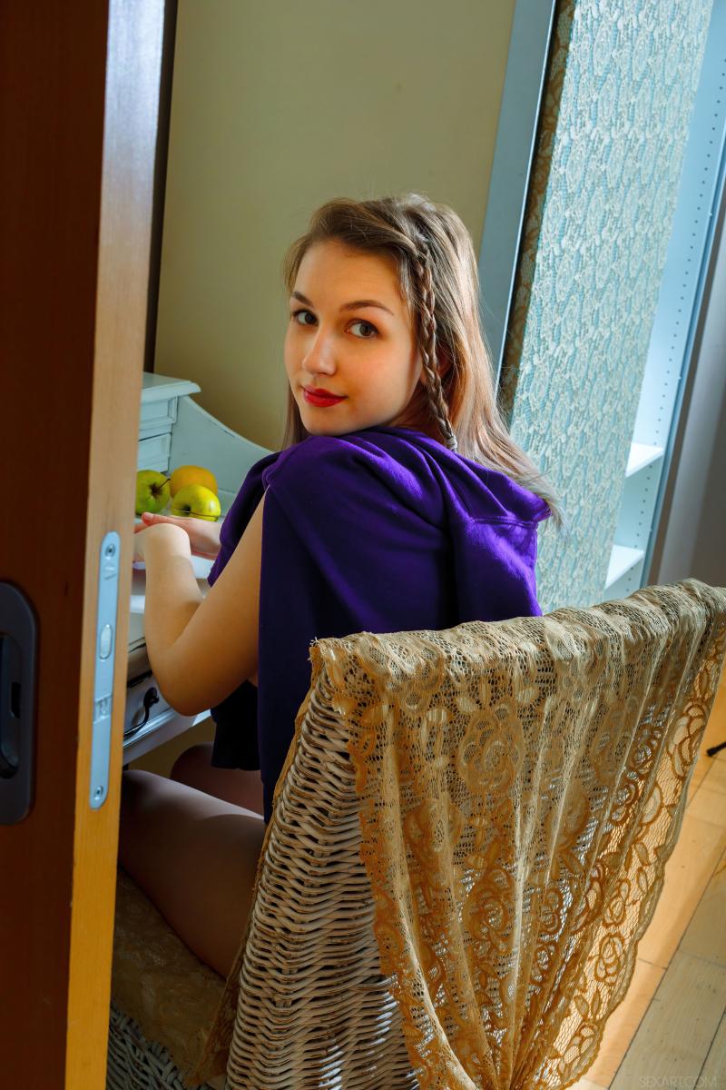 很陽光的美女 [28P]