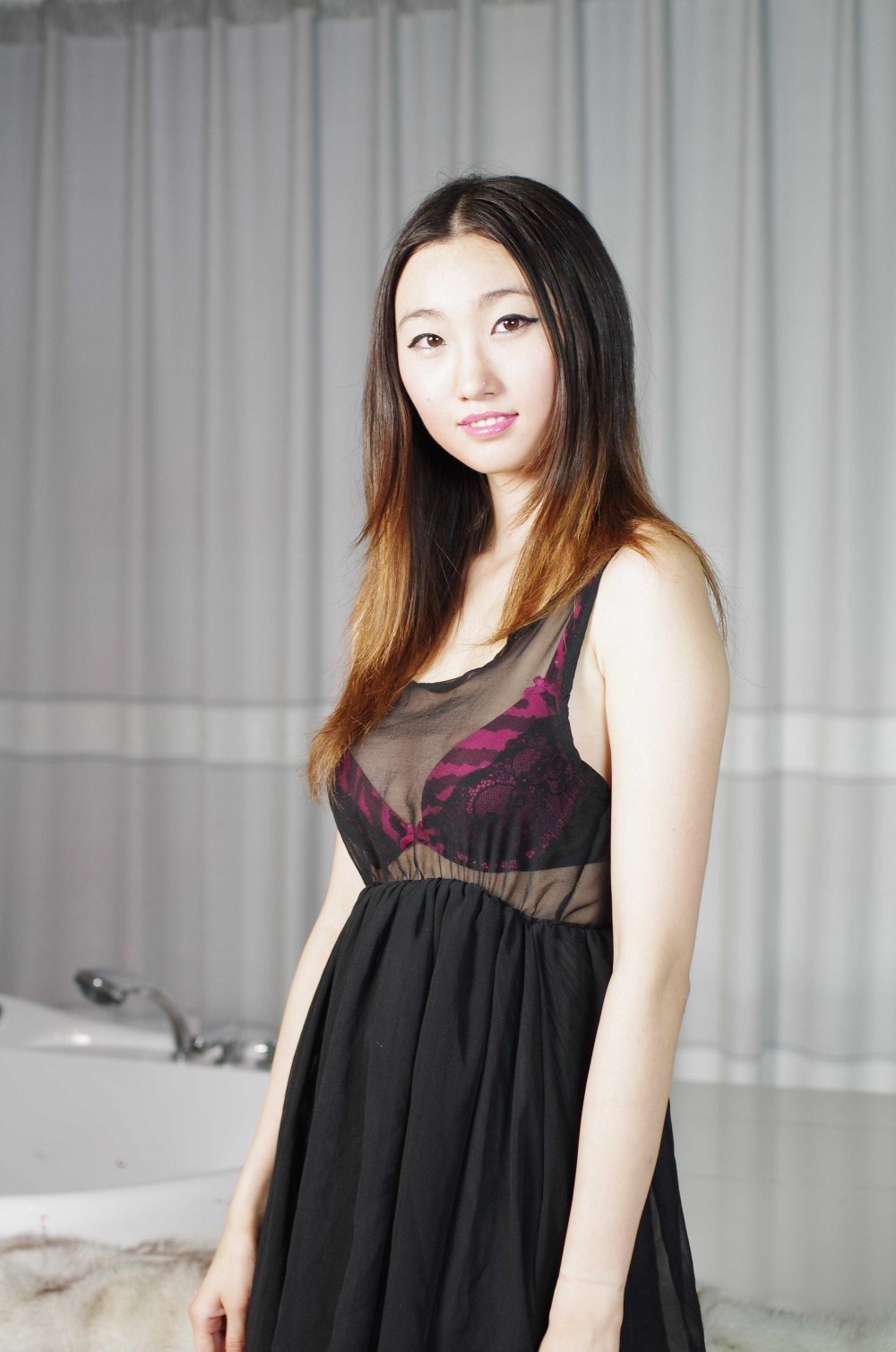 若隱若現的極品大胸[39P]