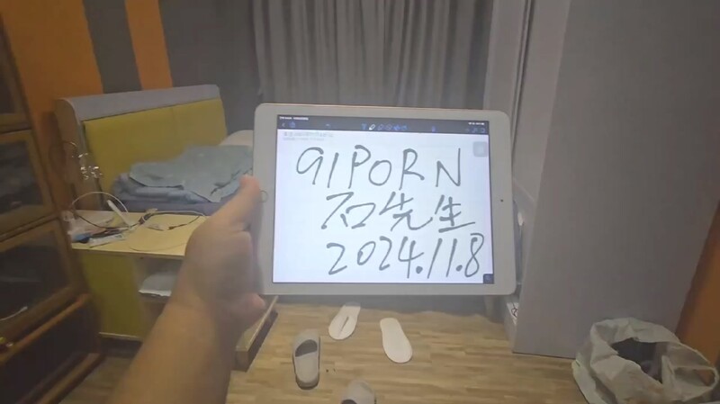 【新品流出】現實版門醬專約JK嫩妹子【91石先生】無浮浮水印原檔嗲聲嗲氣雙馬尾可愛嫩妹搞完一次又梅開二度