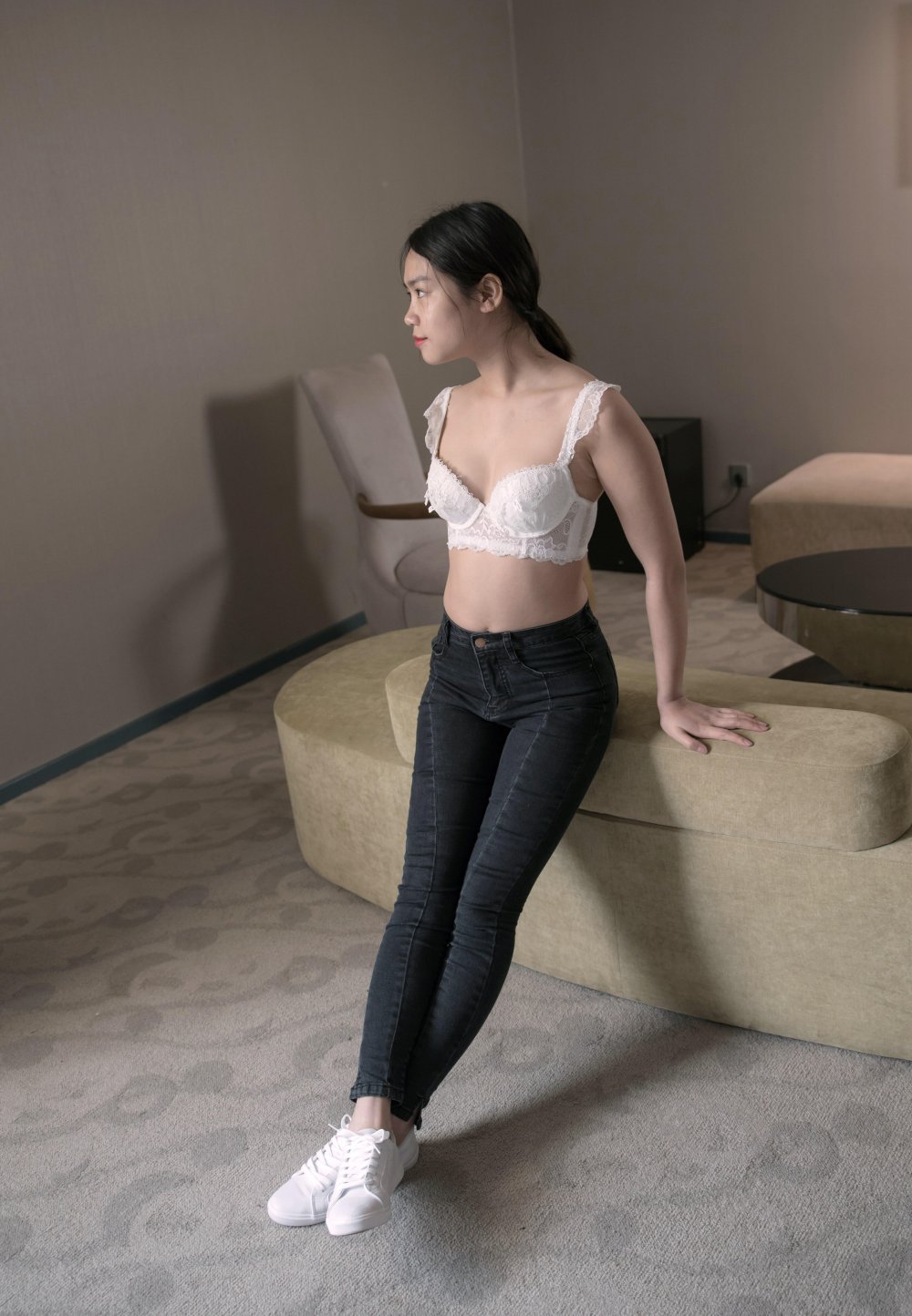 白嫩牛仔褲妹子[39P]