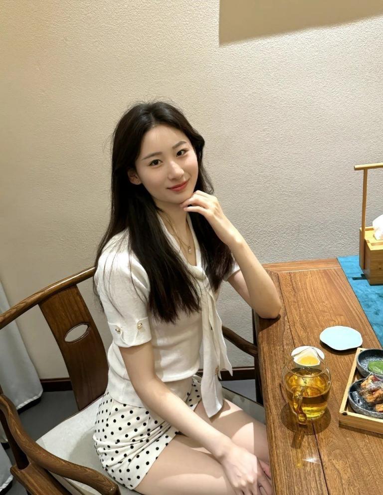 清純優雅又不失性感的女孩[30P]