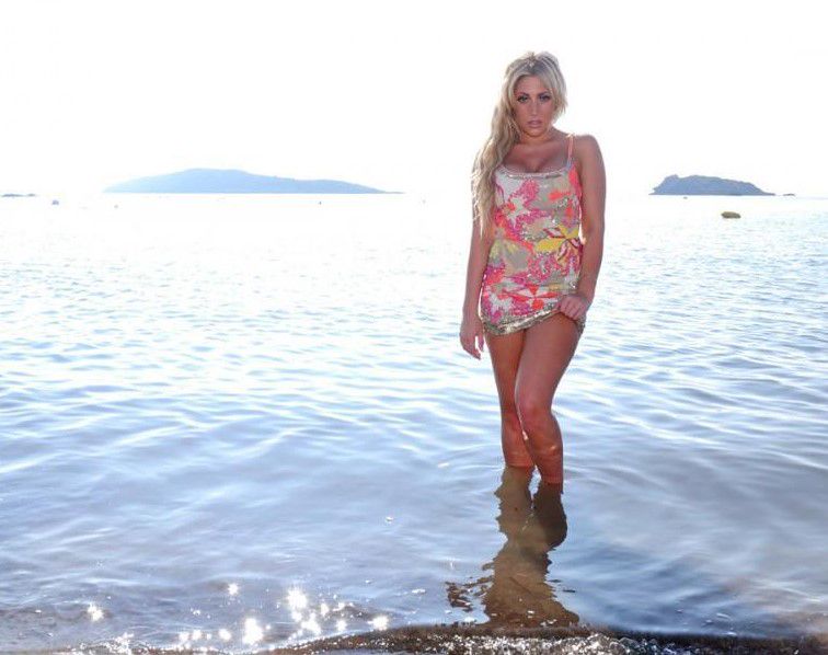 海邊秀身材[20P]