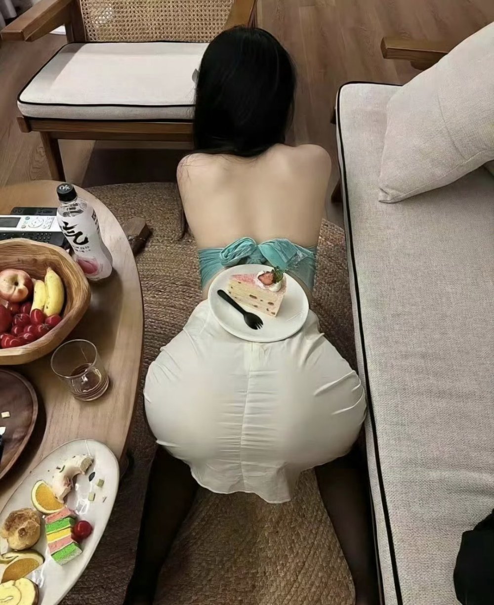 漂亮的女孩最迷人[26P]