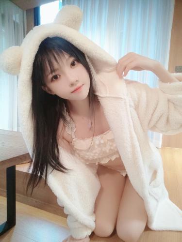 [Cosplay] 桜桃喵 – 糯米小圆子