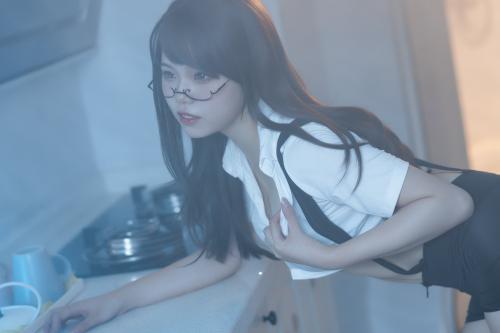 [Cosplay] Qiyuemiaozi 七月喵子 – Kitchen Glasses Girl No.1 厨房眼镜娘1号