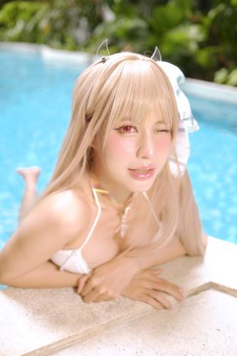 [Cosplay] PingPing – Viper Summer NIKKE