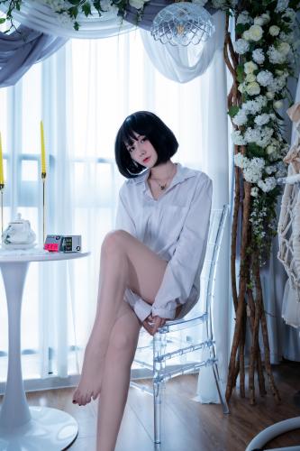 [Cosplay] Airi 仙九 – Shirt 衬衫