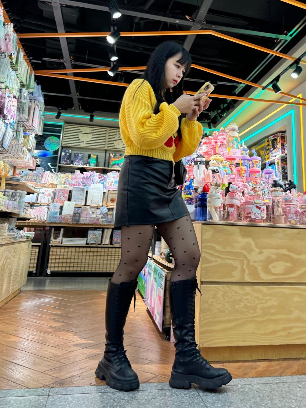 黑絲與肉絲[22P]