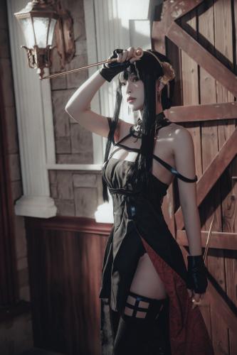 [Cosplay] 尤物清水由乃 – 间谍过家家 约尔战斗服