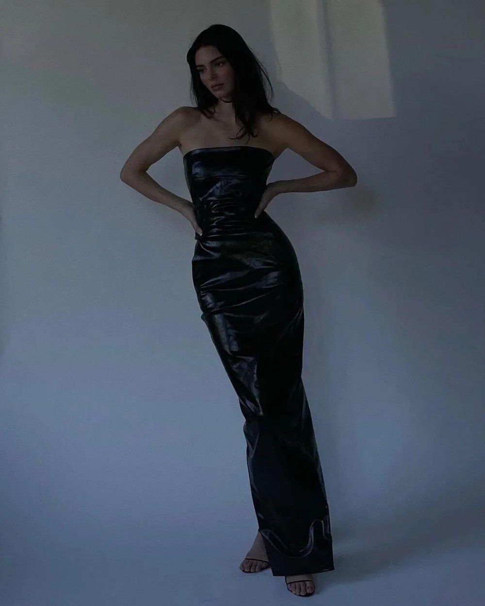 詹娜緊身衣狂秀好身材，超模氣質[21P]