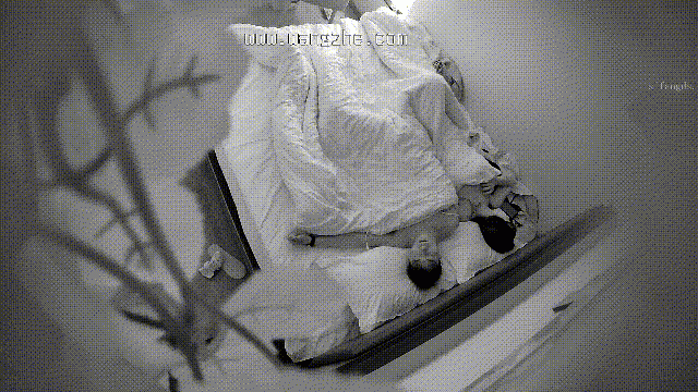 高清精品-新流出酒店偷拍年輕情侶假期炮早上睡醒極品嫩妹的一天從挨操開始