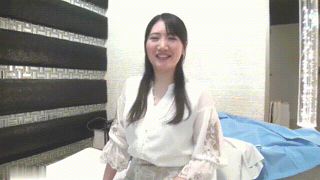 高清精品-FC2-PPV-3186492 [美乳百貨店少女人妻陰道中出]“平時都在化妝品部，雖然很喜歡老公，但是很無聊