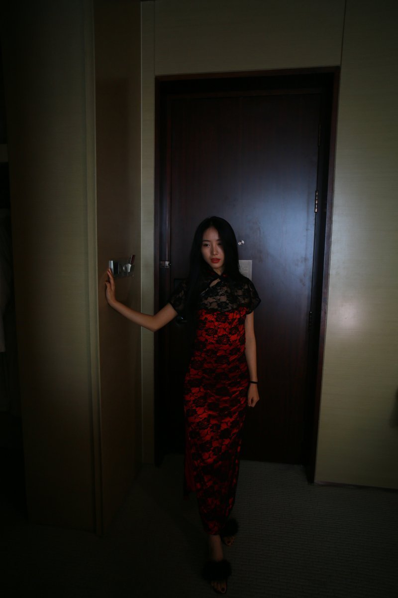 旗袍妹子身材太舒服了[50P]