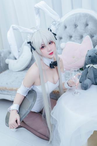 [Cosplay] 次元少女羊大真人 – 穹妹兔女郎