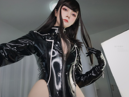 [Cosplay] Coser小姐姐白银 – 通讯官