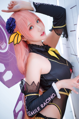 [Cosplay] Coser瓜希酱福利 – LUKA 赛车