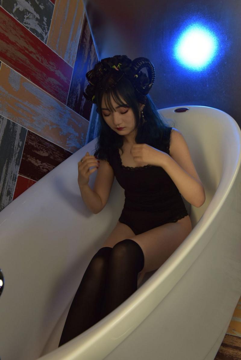 帶點妖嬈的風情尤物[58P]