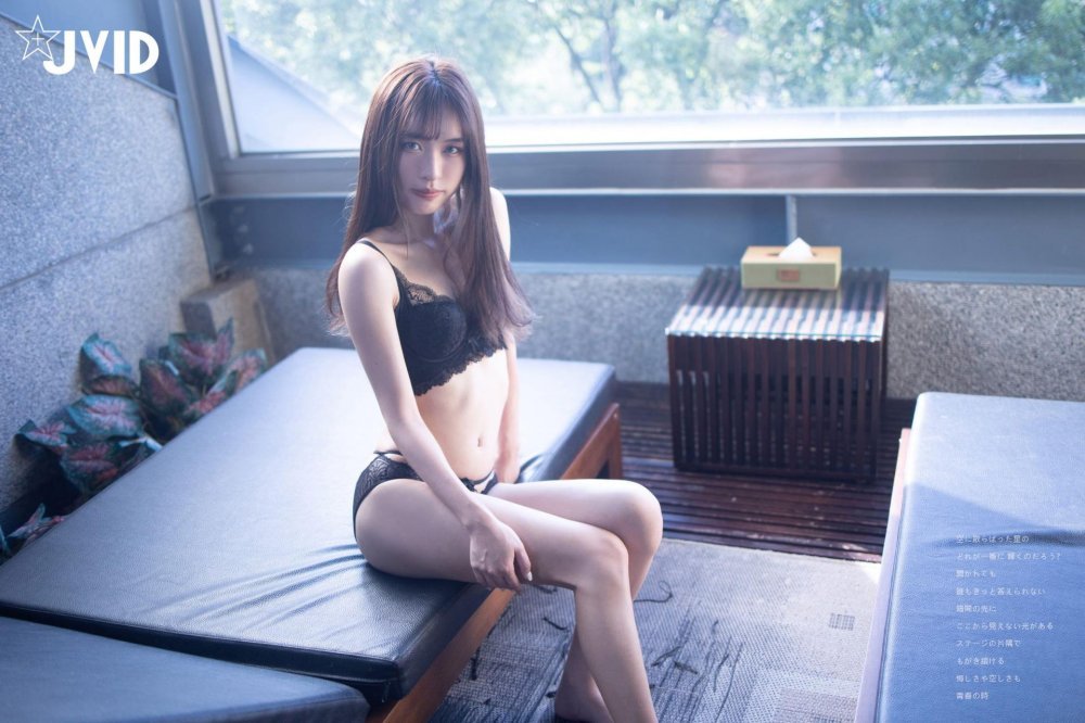 黑色蕾絲內衣的性感禦姐風[66P]